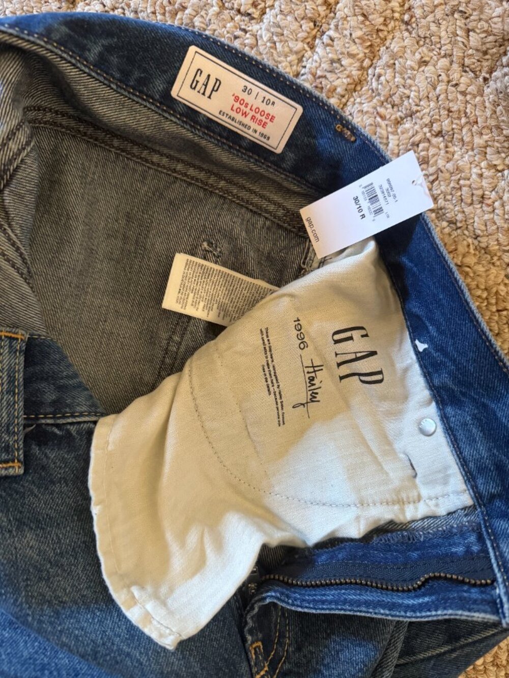 Hailey Bieber x Gap '90s Loose Low Rise Light Indigo NWT